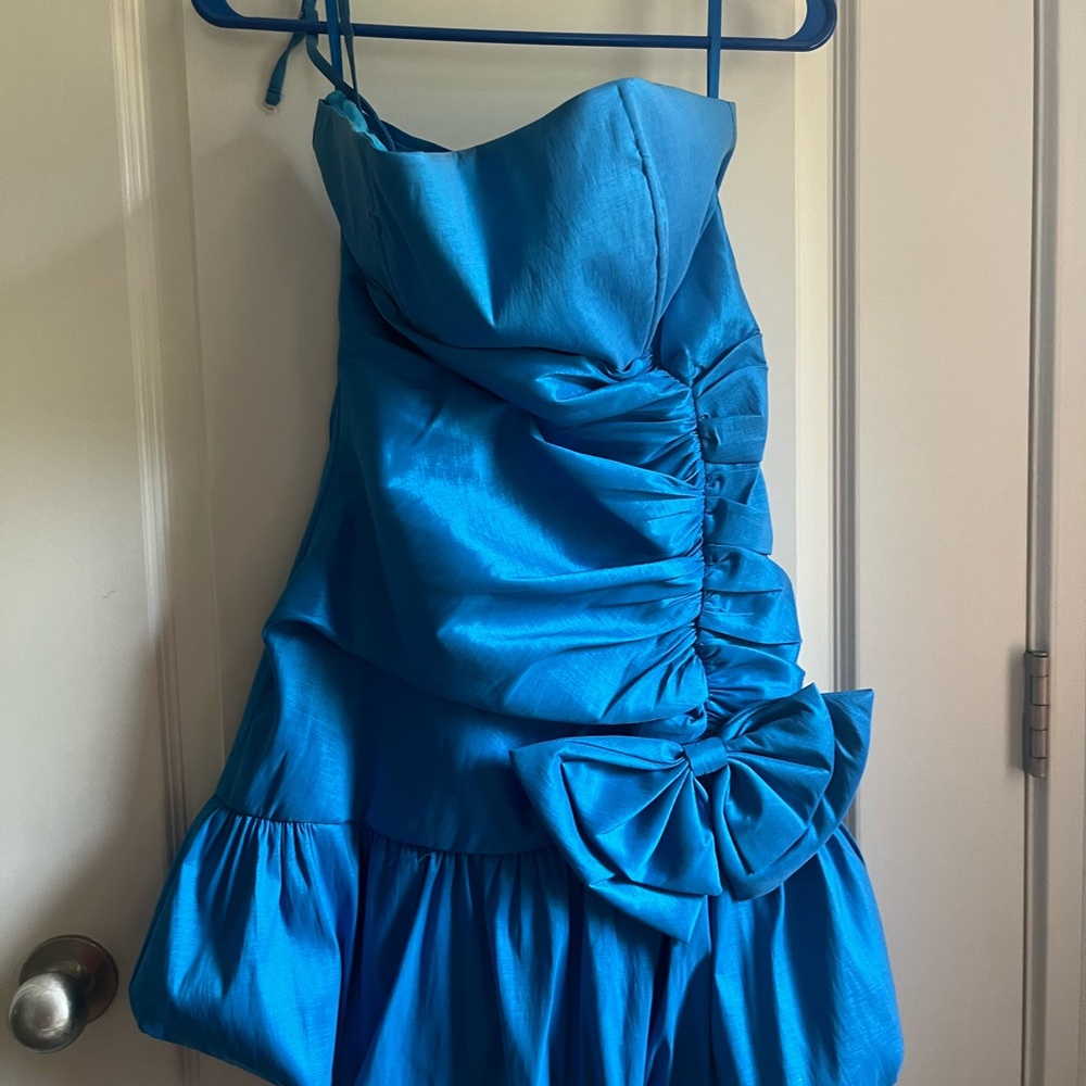 Sena Cocktail/Prom Dress - L